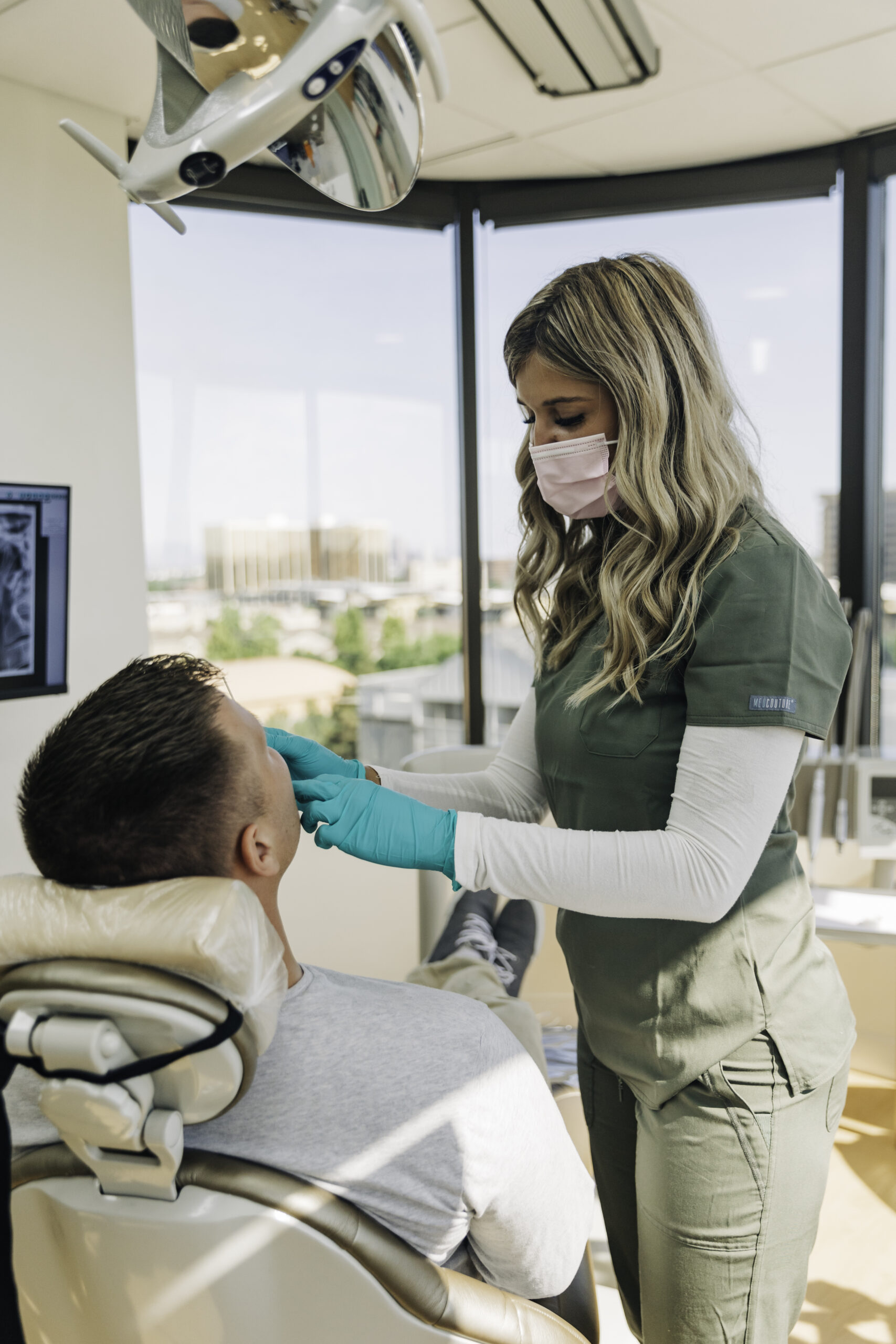 biological-dentist-for-painless-dentistry